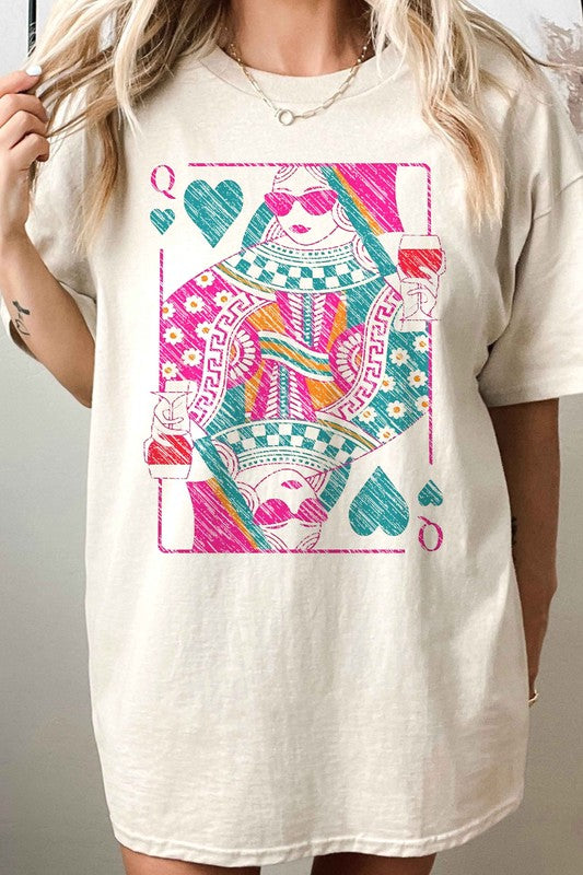 QUEEN OF HEARTS OVERSIZED GRAPHIC TEE