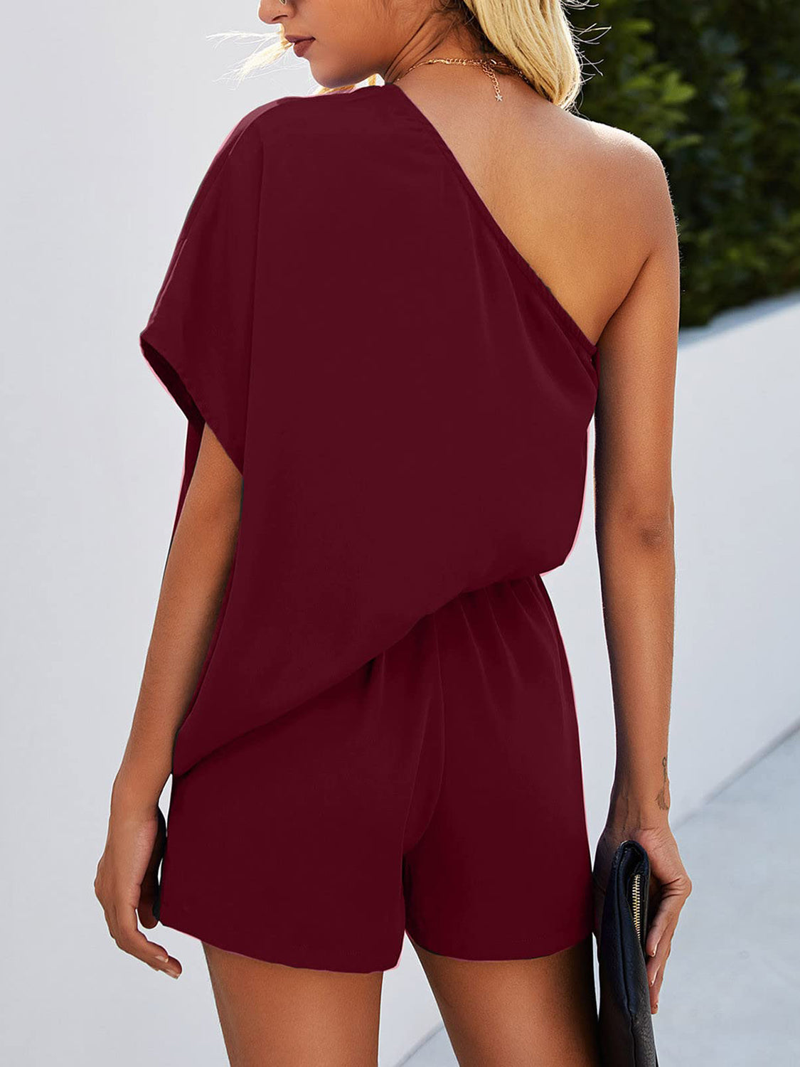 Single Shoulder Batwing Sleeve Romper