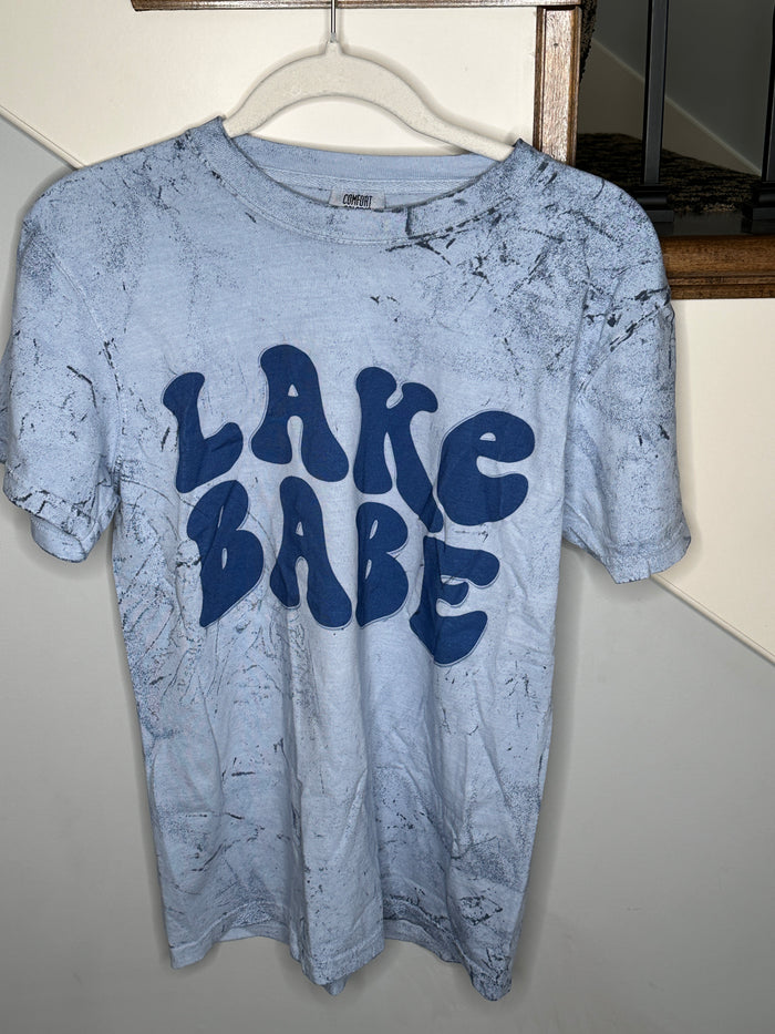 Lake Babe Graphic T-Shirt