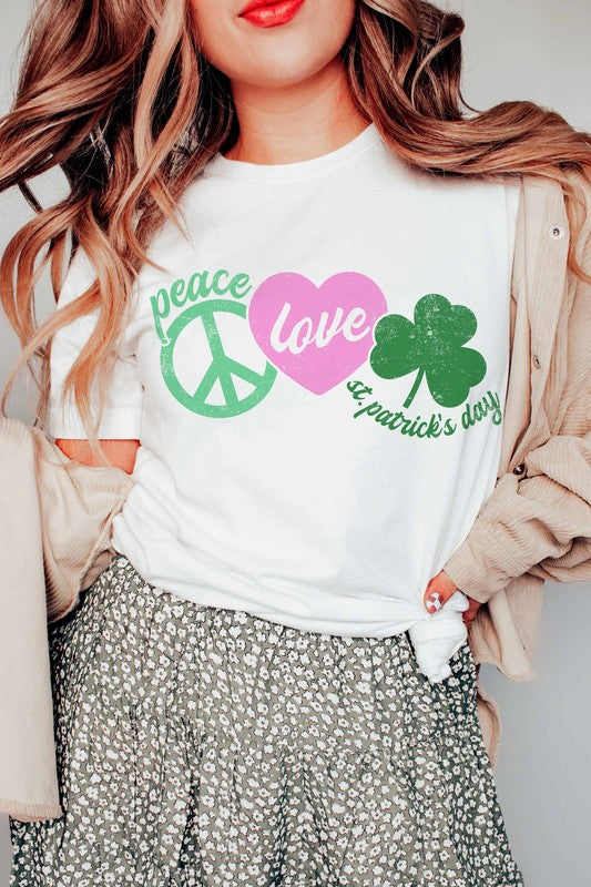 PEACE LOVE LUCK GRAPHIC TEE